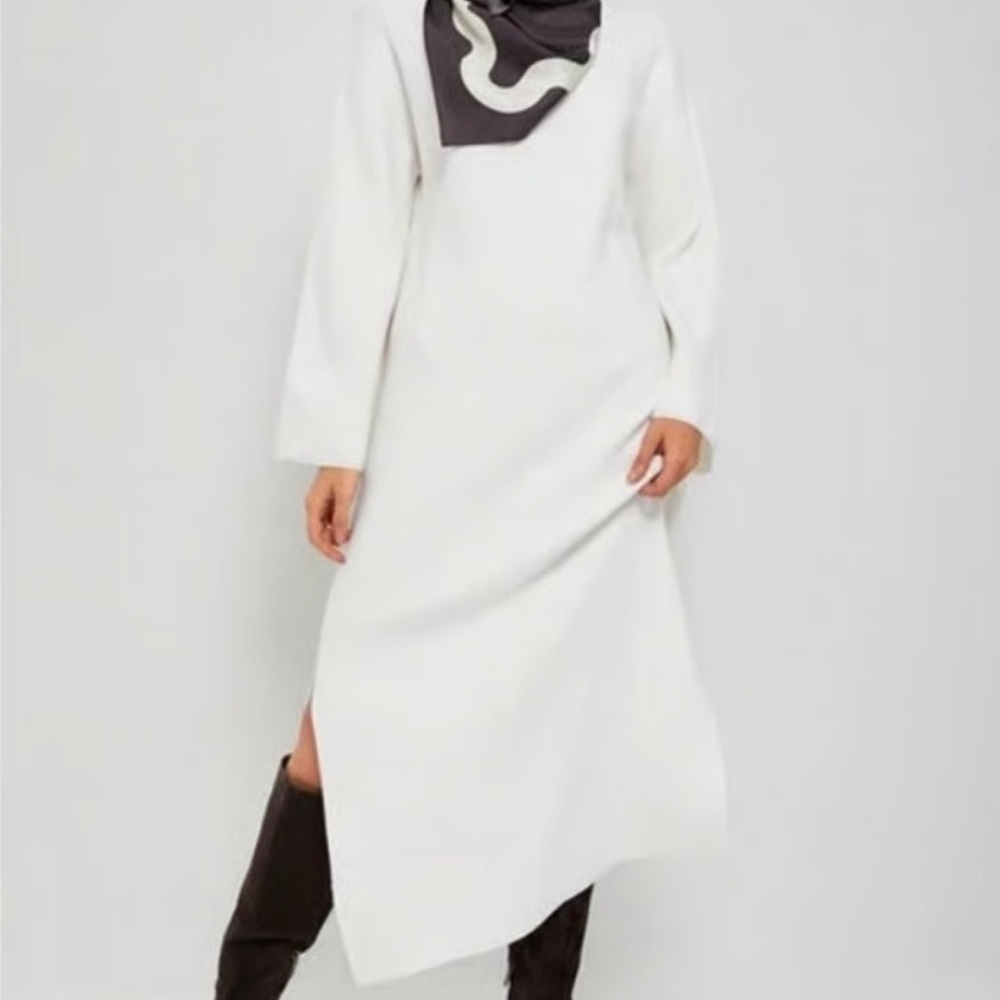 NWT Pomander Place Winter White Vivianne Maxi Sweater Dress